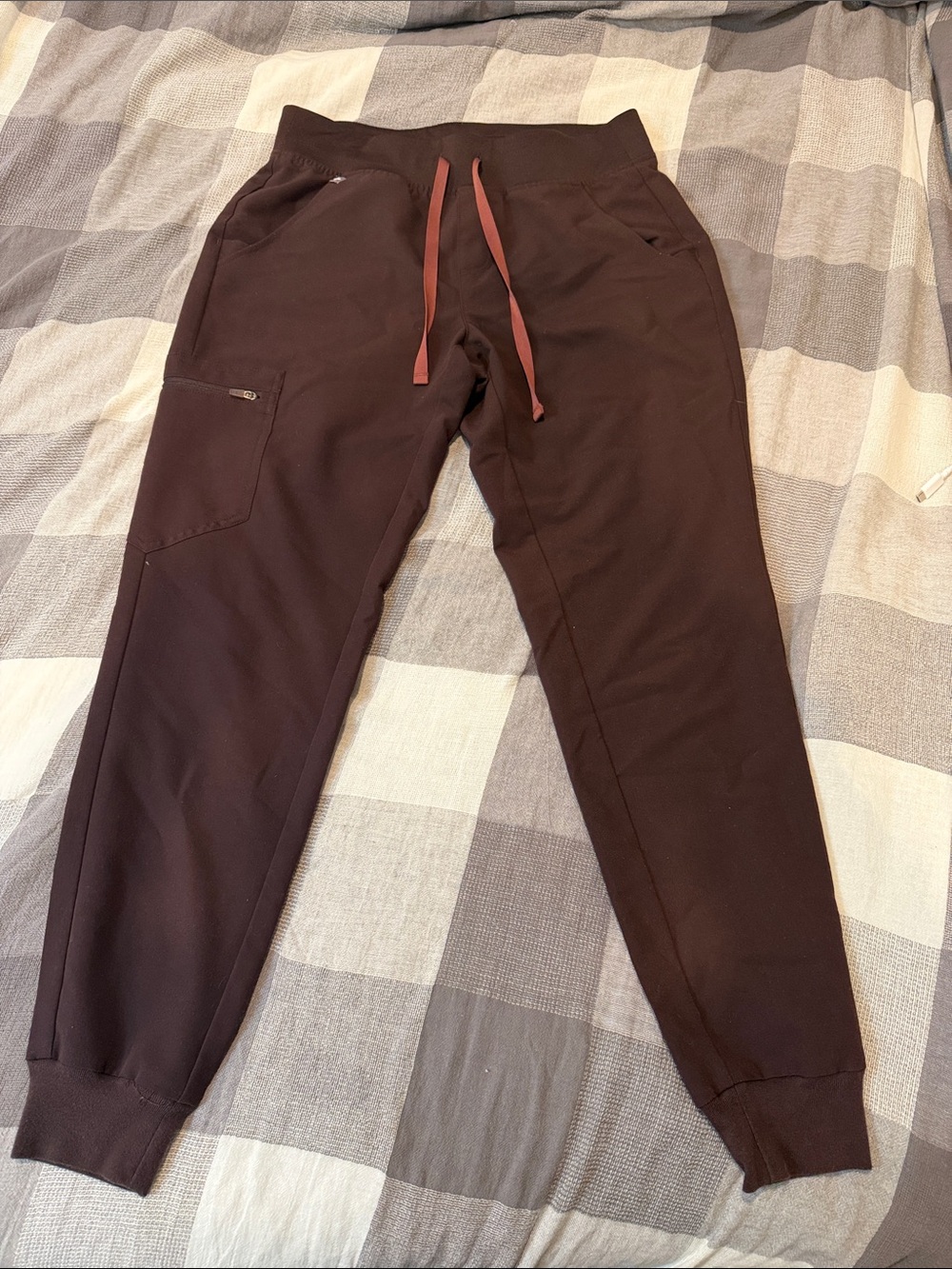 FIGS Women’s Espresso Zamora Jogger Scrub Pants